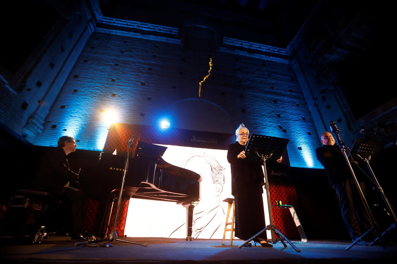 El homenaje de Lola Herrera a sus poetas predilectos en Cosmopoética, en imágenes