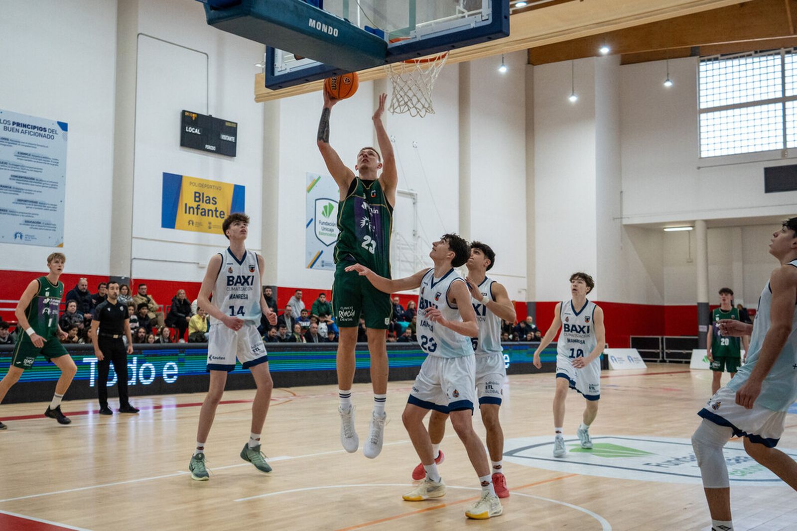 Liga U22: Carácter y remontada del Unicaja ante el BAXI Manresa (88-85)