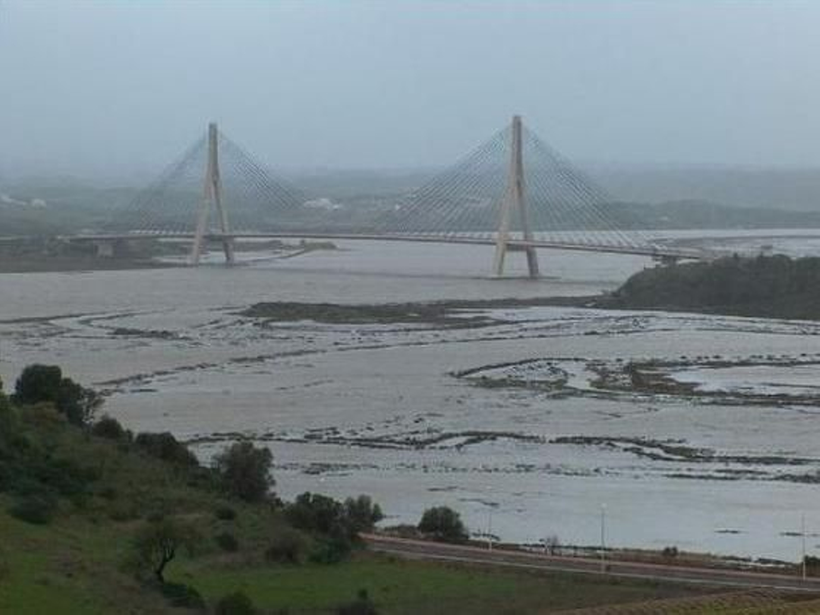 La crecida de los ríos provoca numerosas inundaciones en Huelva. / Reportaje fotográfico de Correa y Espinosa.