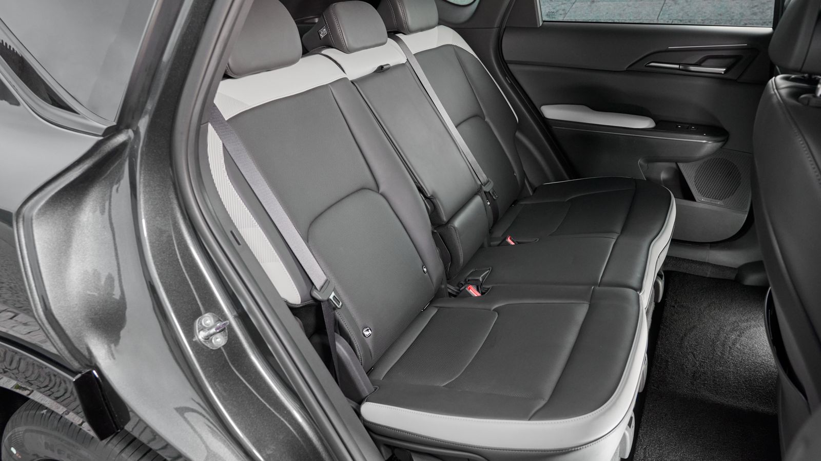 Ni por acceso a las plazas ni por el espacio que se dispone ya en ellas hay queja posible: es un formidable familiar que sólo mejoraría con regulaciones longitudinales de banqueta.