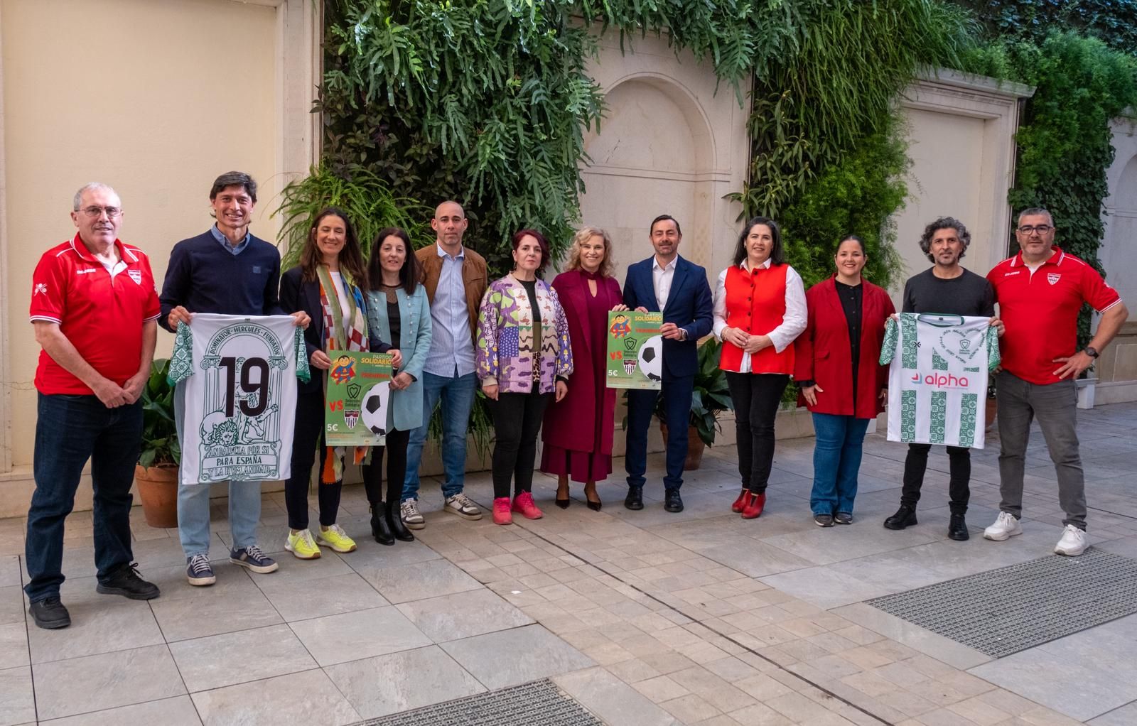 Presentación del evento deportivo solidario para la campaña 'Nunca te rindas, Angel'.
