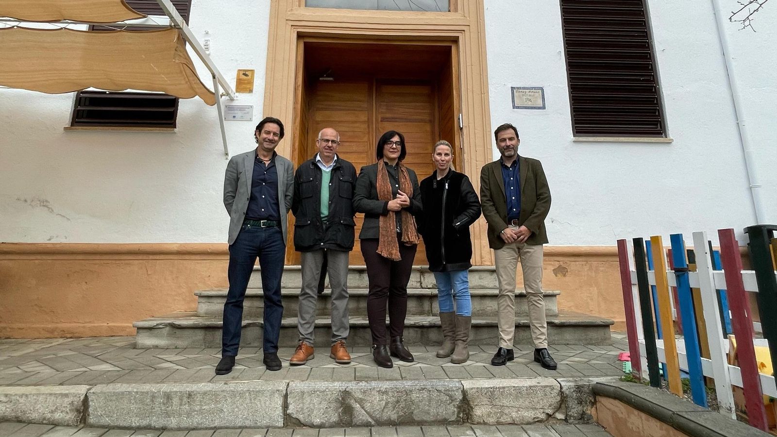 La  delegada de Desarrollo Educativo y Formación Profesional visita las obras de accesibilidad llevadas a cabo este verano