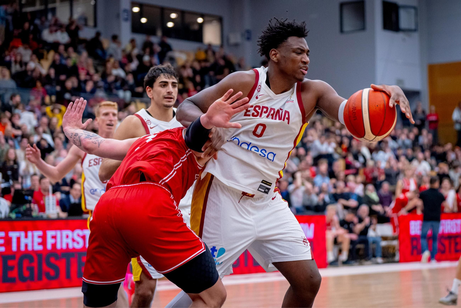 Las mejores fotos del Dinamarca-España de baloncesto