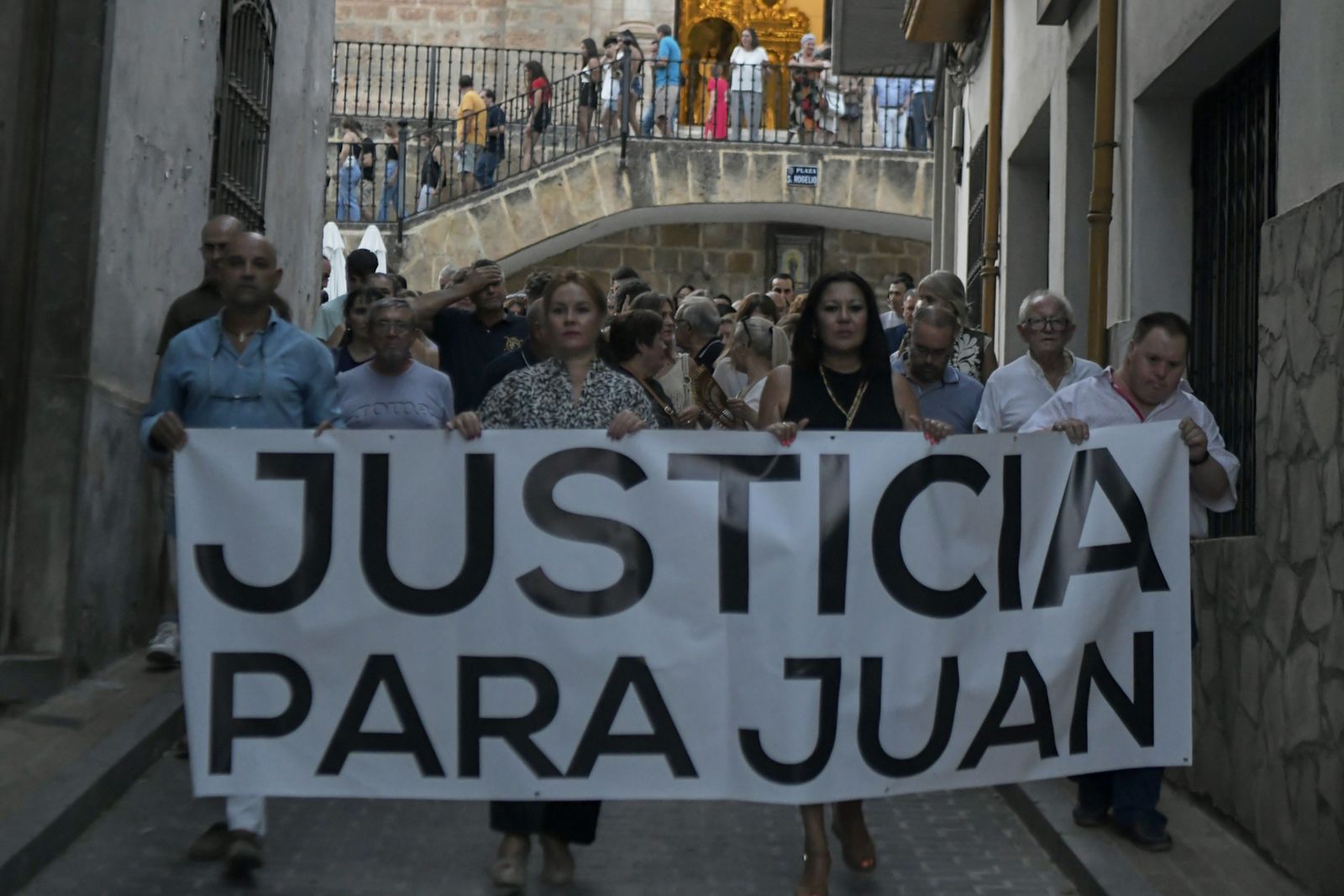 Íllora sale a la calle en busca de justicia para Juan tras un año de su muerte