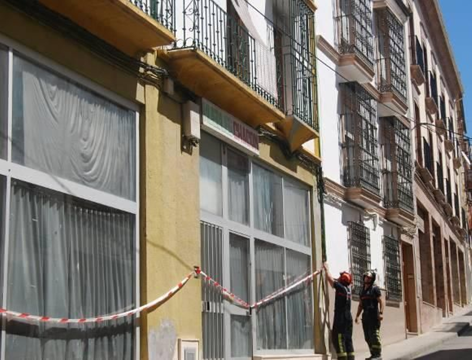 Herida leve una mujer tras el derrumbe de su casa en Rute