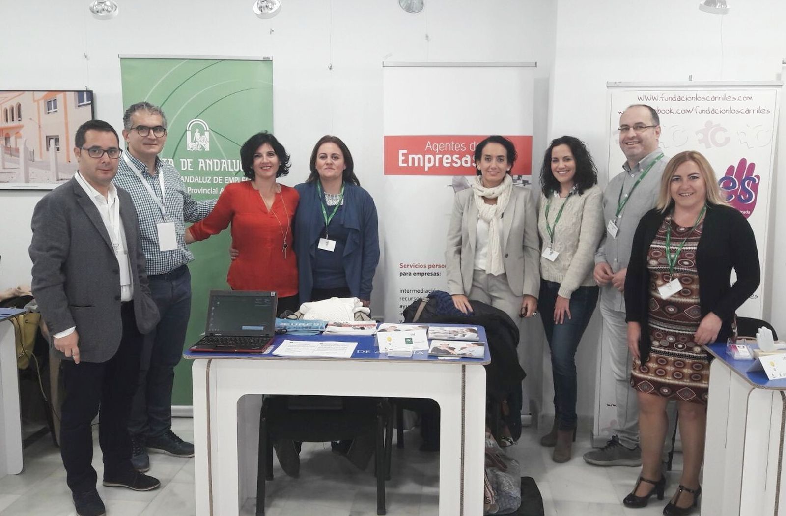 Agentes de Empresa en una feria de empleo realizada en Olula del Río.