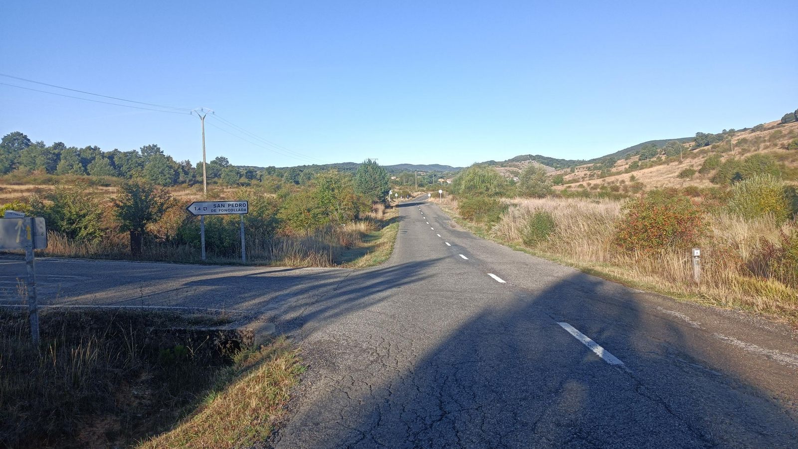 Tramo largo de carretera antes de La Ercina.