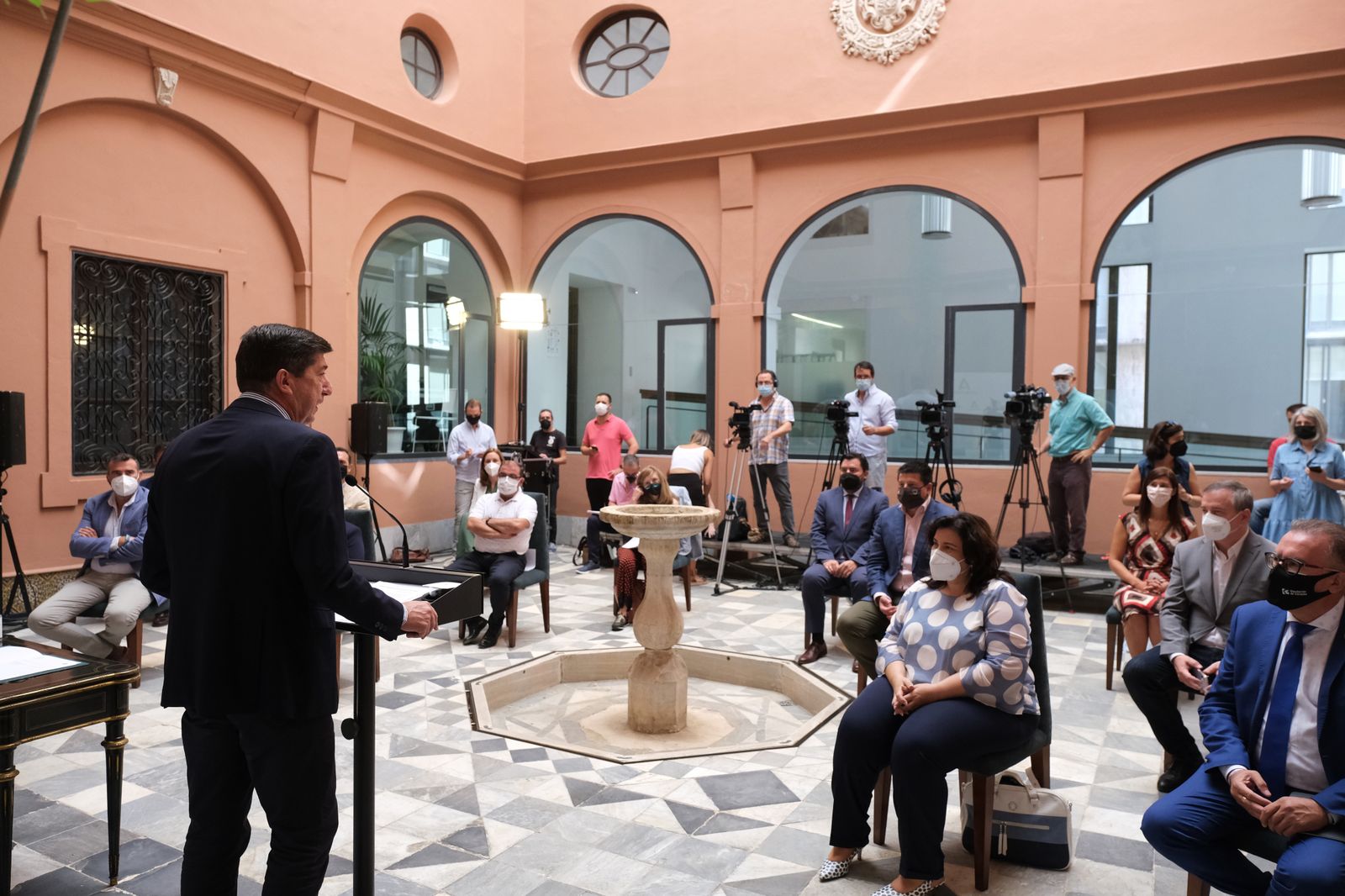 Diputación y Junta refuerzan su alianza para impulsar el empleo y la inversión en la provincia a través del PFEA