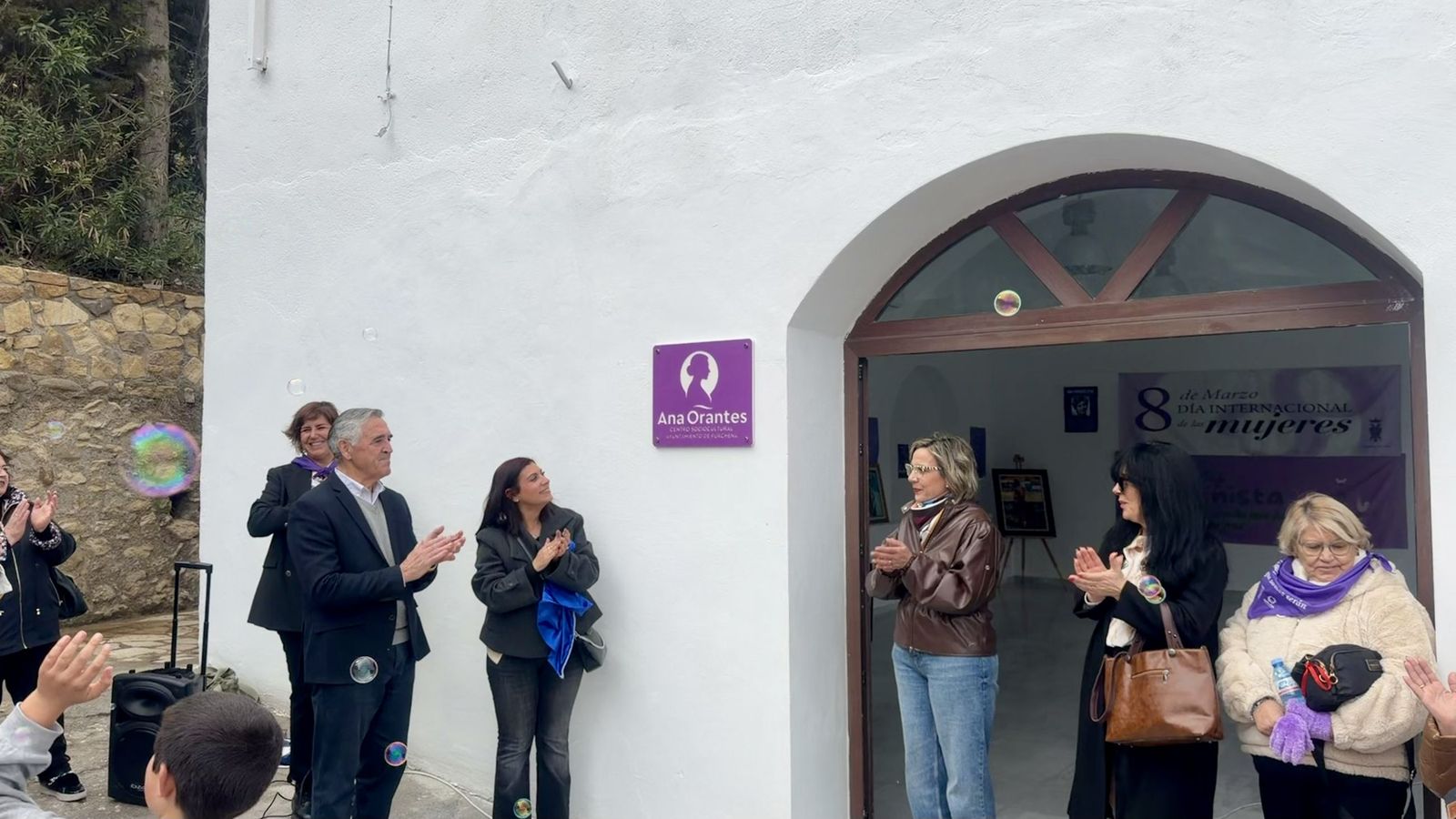Inauguración de centro para la Asociación de Mujeres.