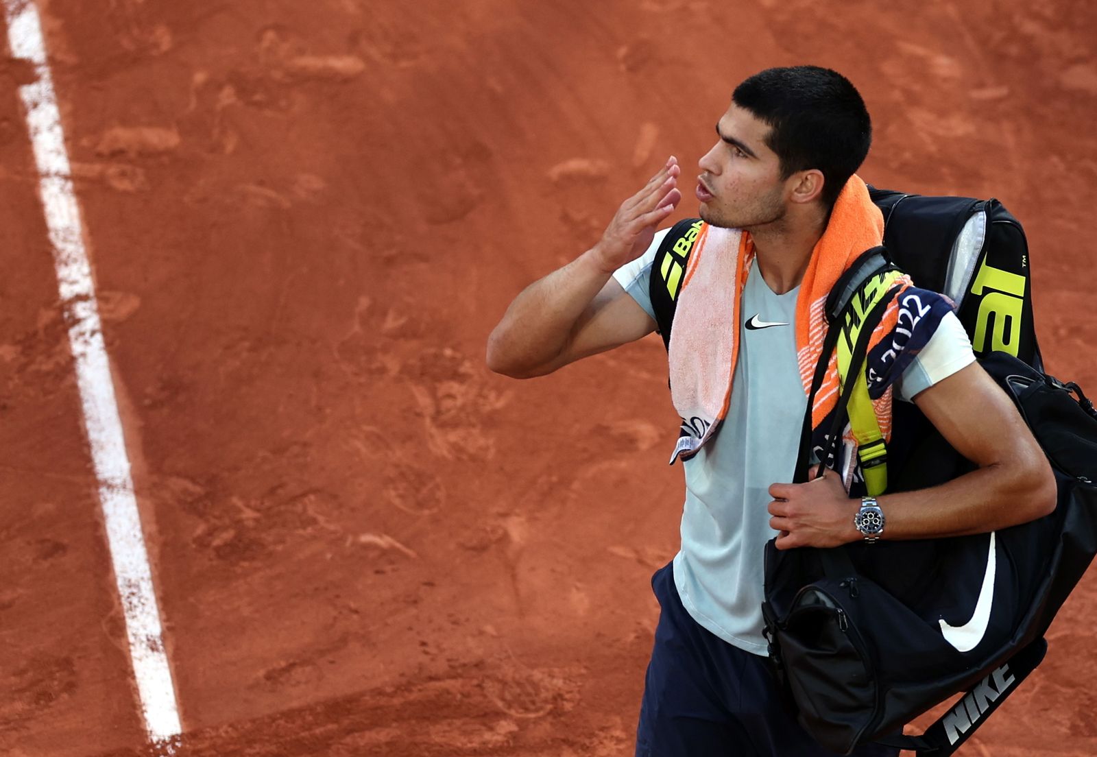 Alcaraz se despide en Roland Garros tras su derrota contra Zverev.