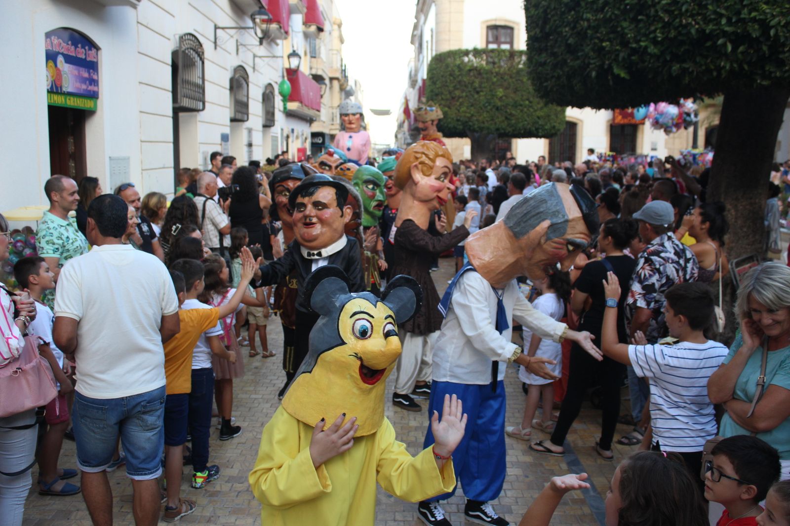 Los Gigantes y Cabezudos de Vera, en imágenes