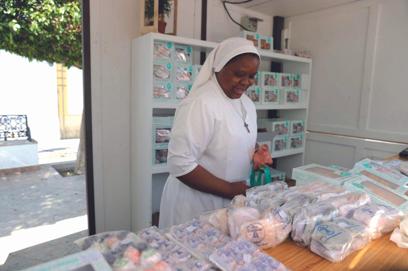 Los dulces de las monjas de San Cristóbal de Medina Sidonia son muy afamados.