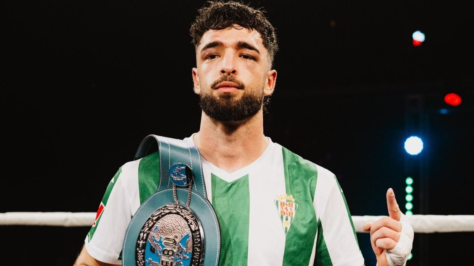 José Luis Navarro, tras conquistar el título EBU Silver.