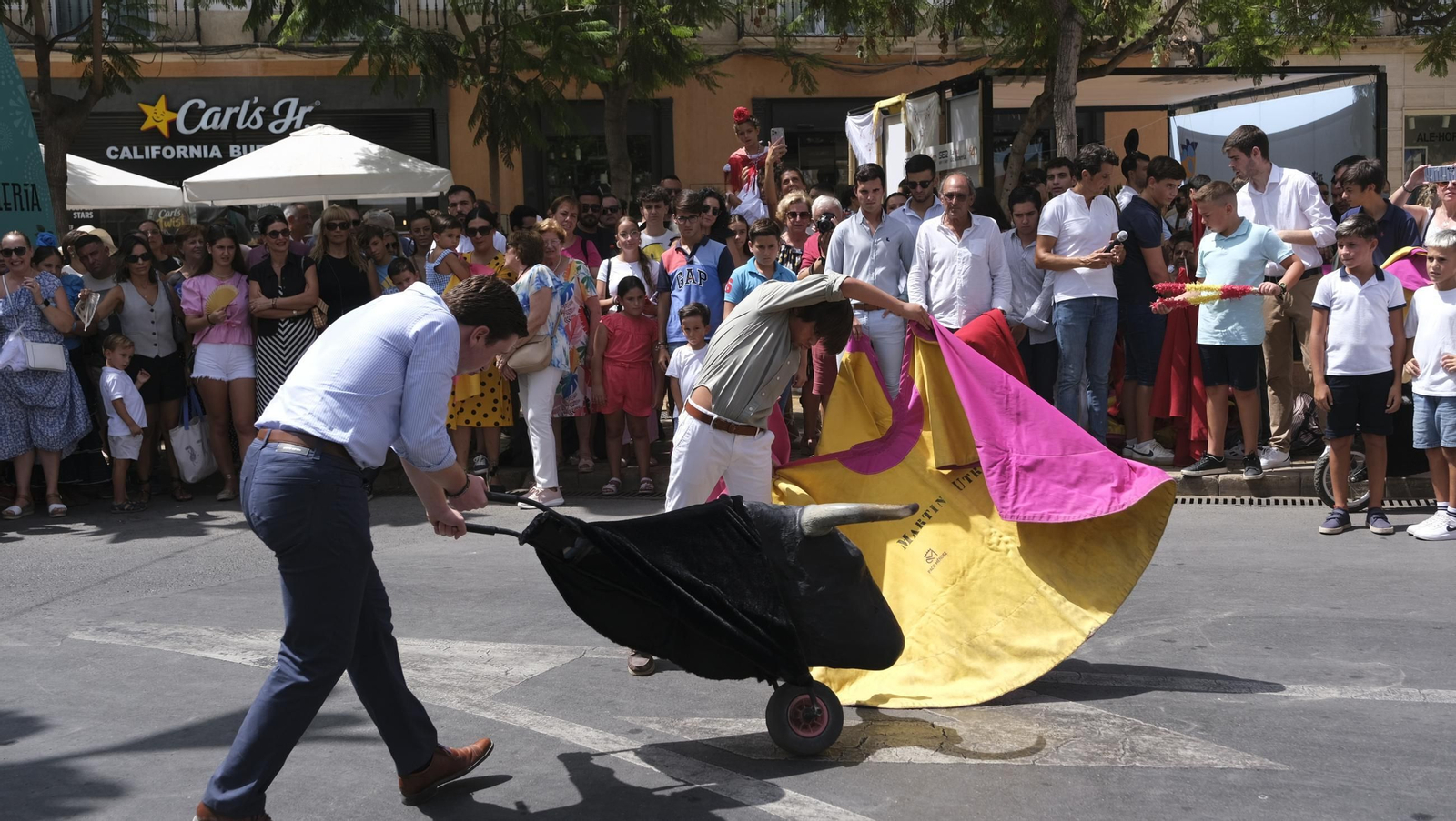 Exhibición de toreo de salón de la Escuela Taurina de Almería, en imágenes