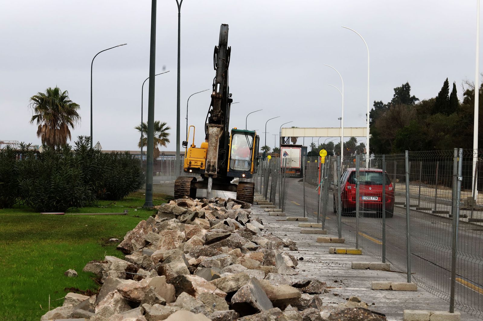 Los trabajos se han extendido a toda la extensión de la avenida Francisco Montenegro.