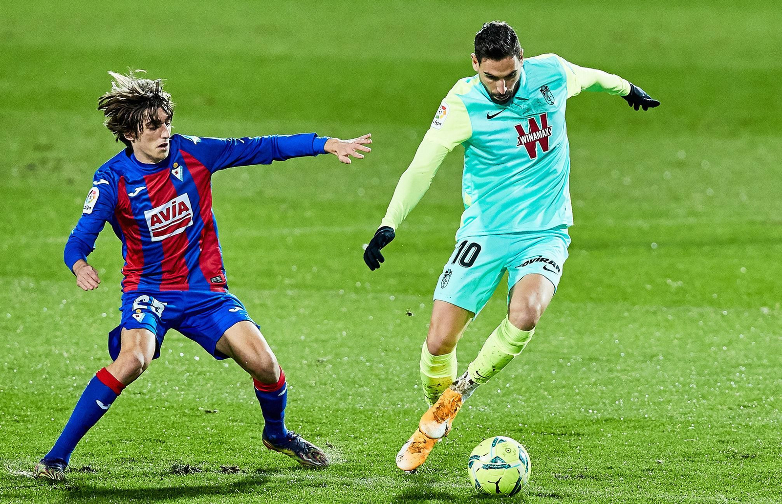 El ahora jugador del Eibar, Antonio Puertas, en las filas del Granada en Ipurúa