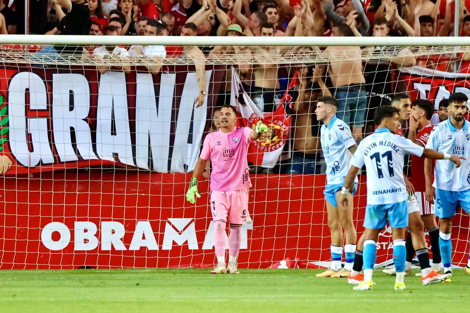 Así fue la locura del ascenso del Málaga CF en Tarragona