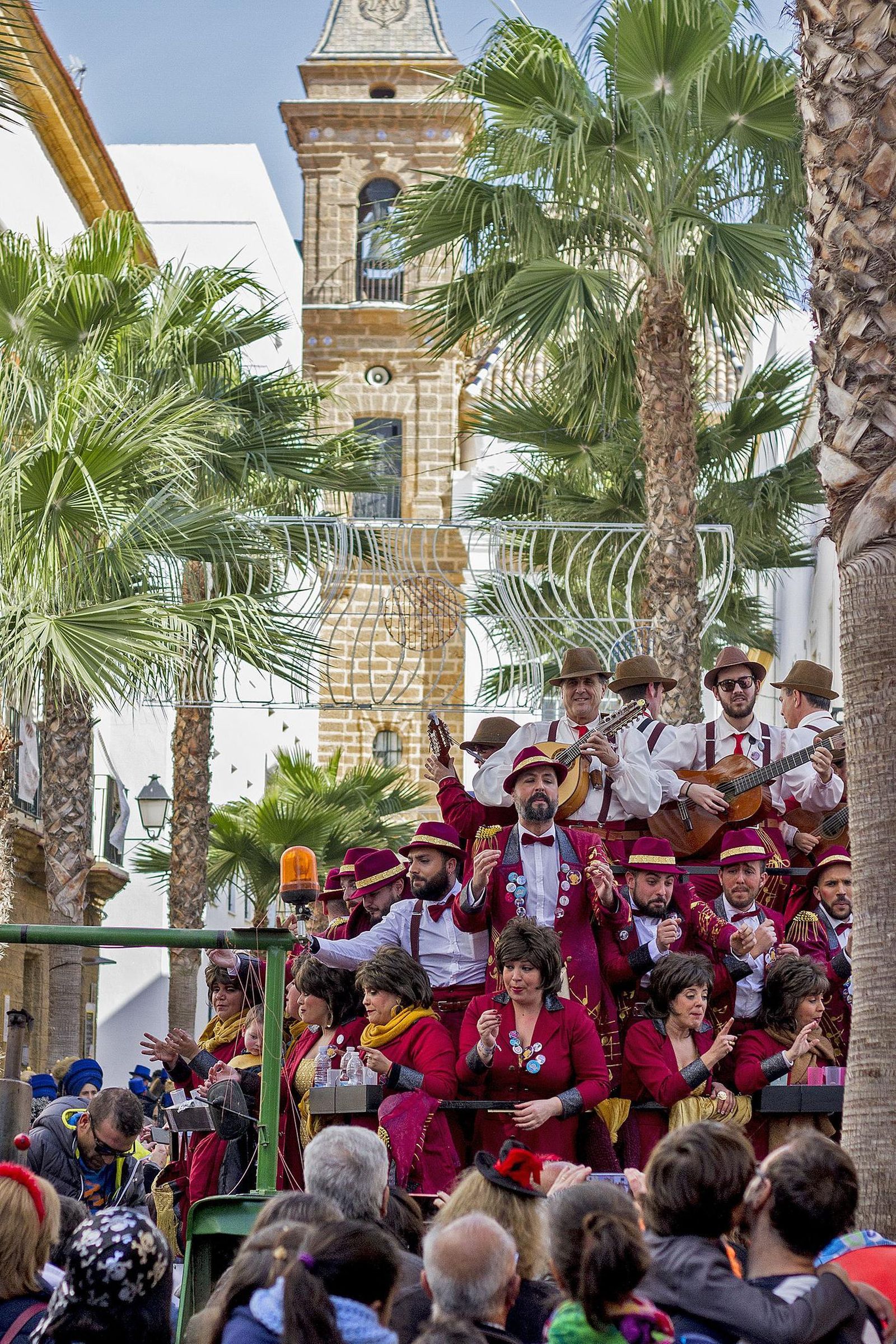 Las imágenes de la Batalla de Coplas y el carrusel de la Viña