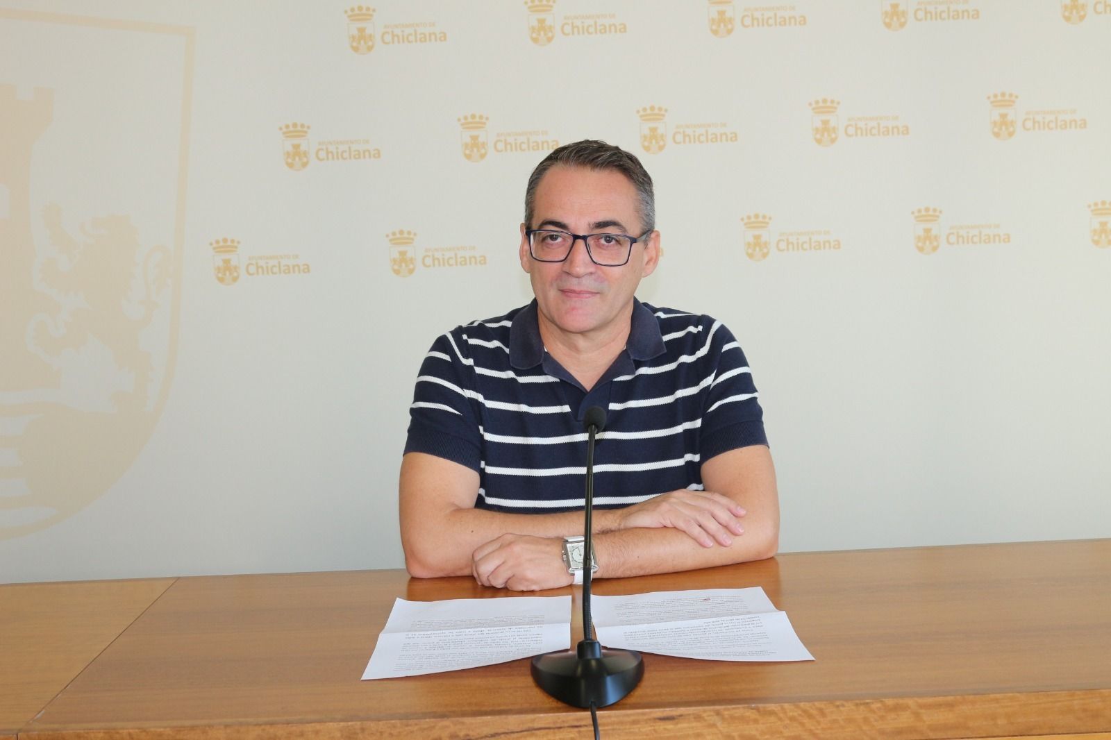 Francis Salado reclama más financiación para mejorar el Servicio de Ayuda a Domicilio.