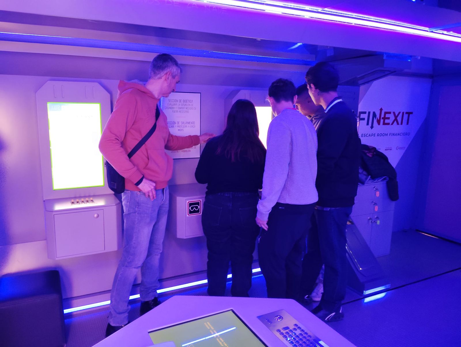 Finexit, un ‘escape room’ que desafía la educación financiera de estudiantes almerienses