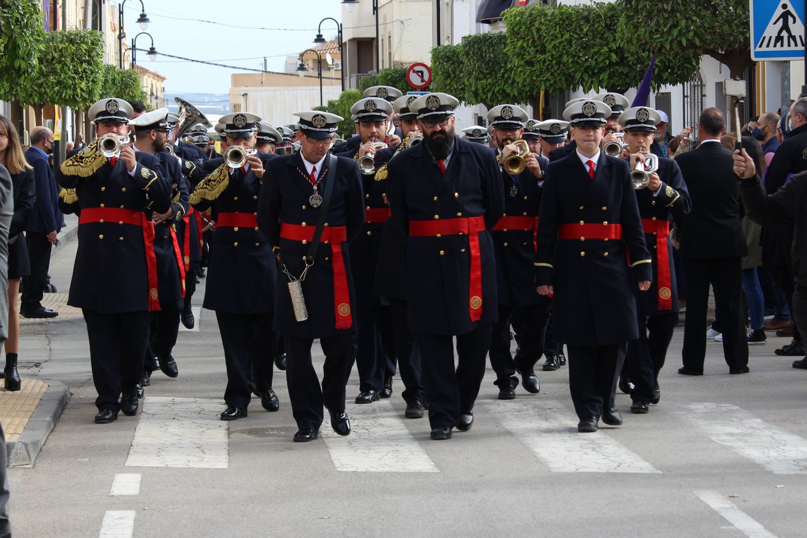 Procesión de la Hermandad de Jesús en Vera, en imágenes