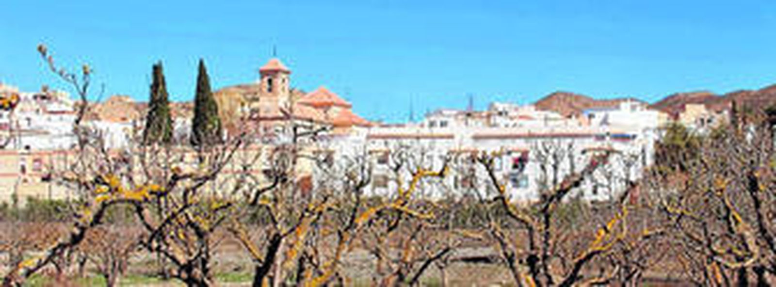 Vista panorámica del municipio almeriense de Alhabia, confluencia de dos ríos.