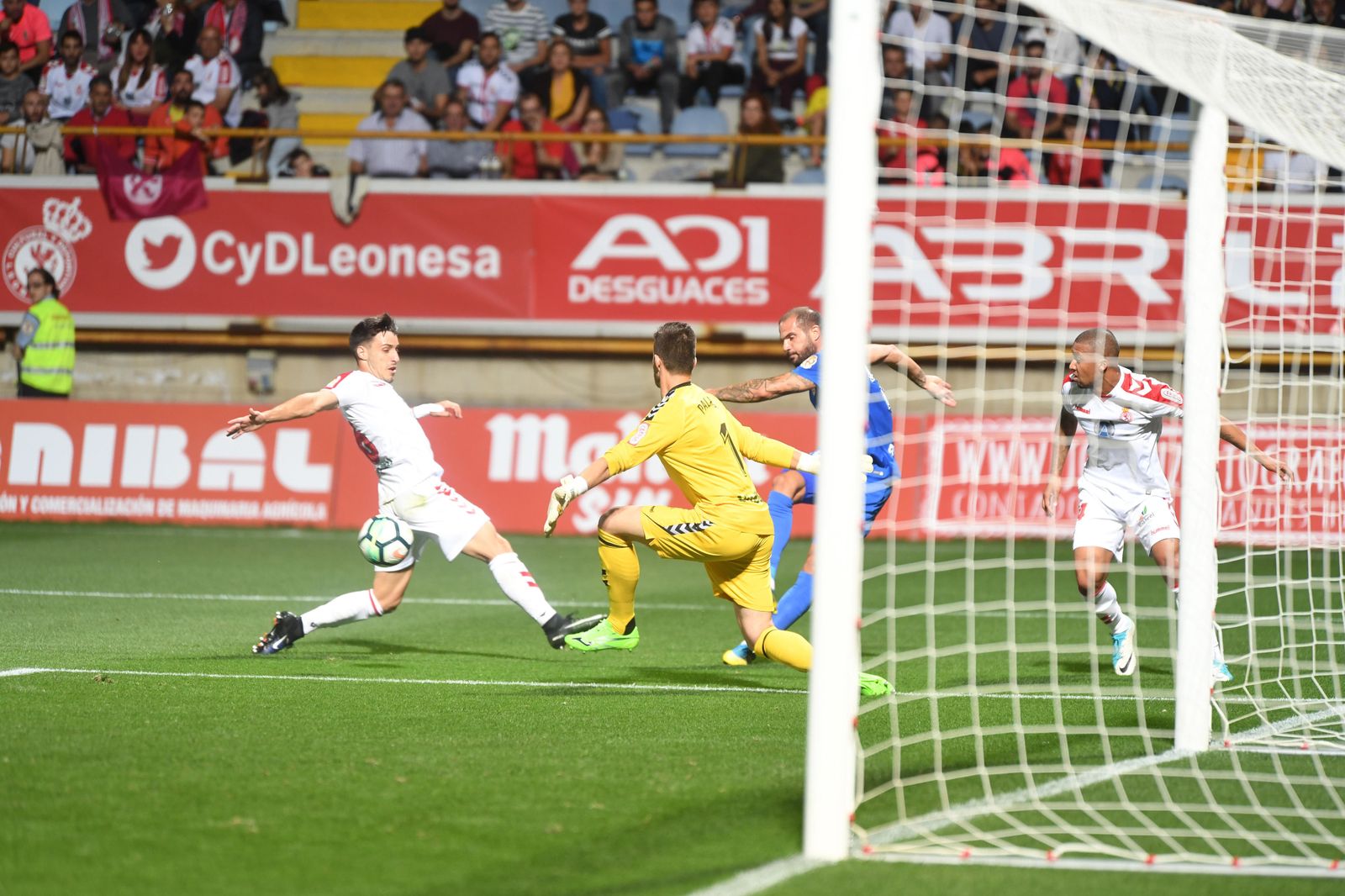 Las imágenes del Cultural Leonesa-Almería