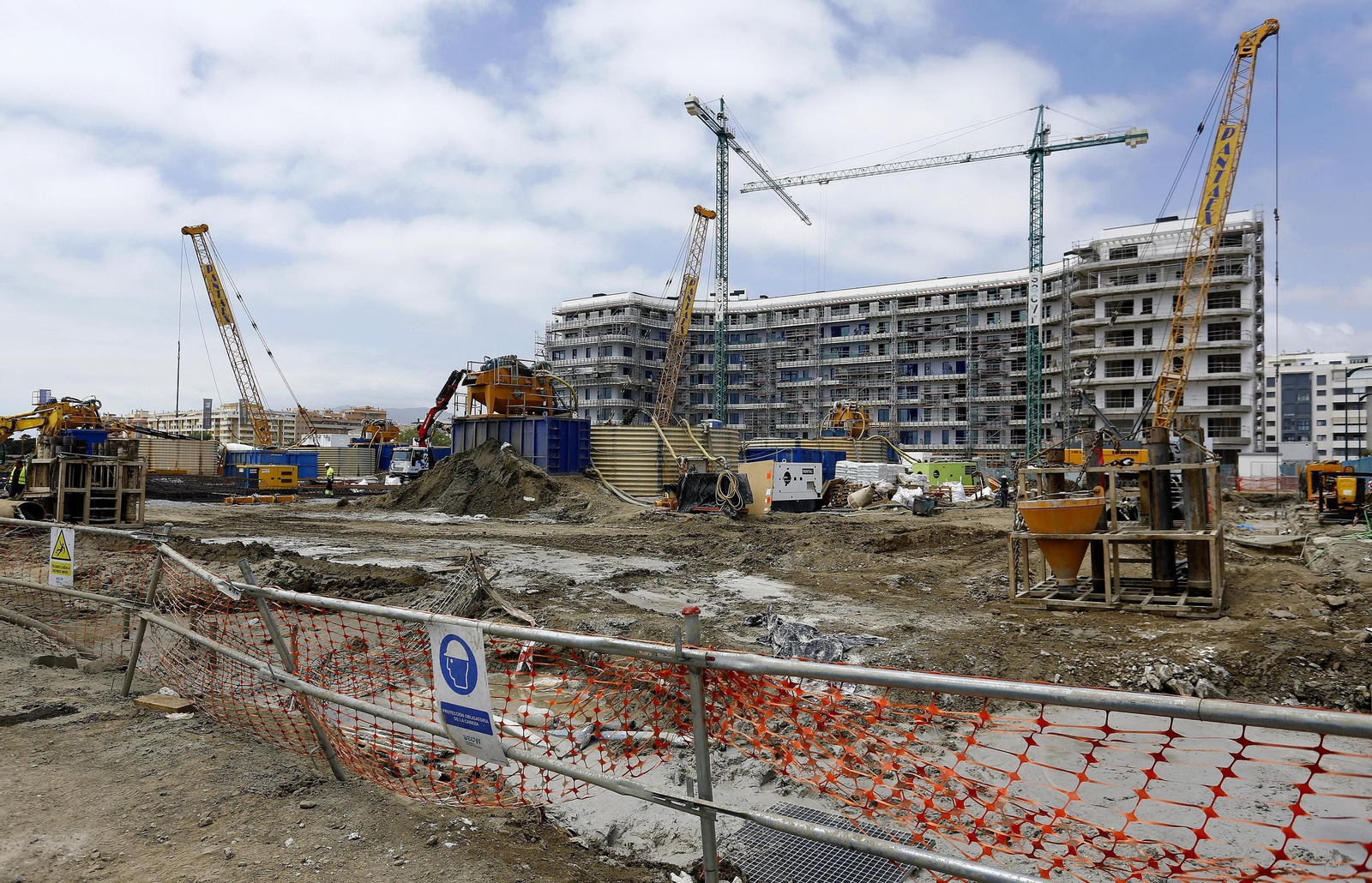 Fotos del avance de las obras de las nuevas torres de Málaga Fotos del avance de las obras de las nuevas torres de Málaga