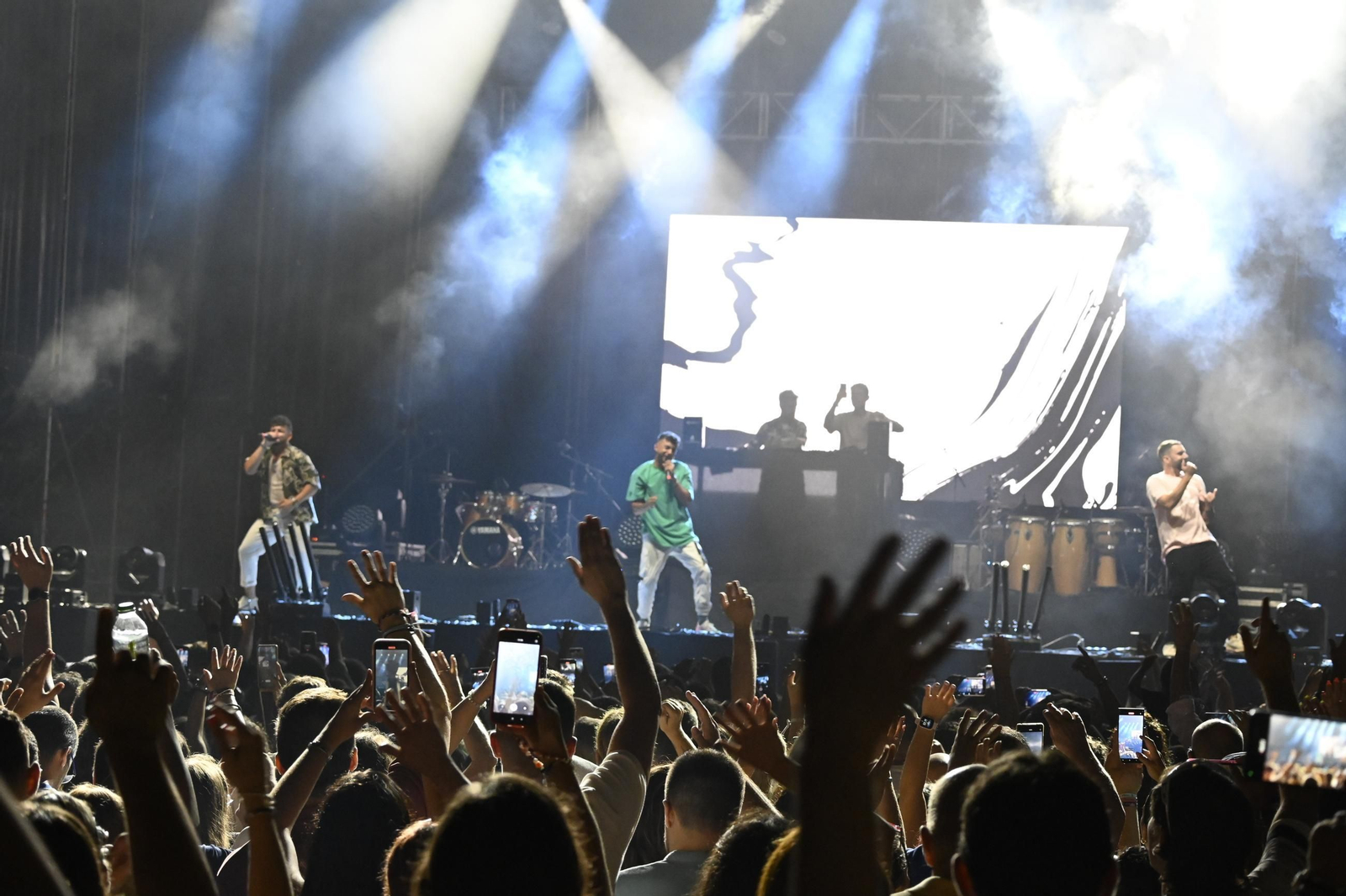 Imágenes del concierto de Sergio Contreras y Raule en las Colombinas