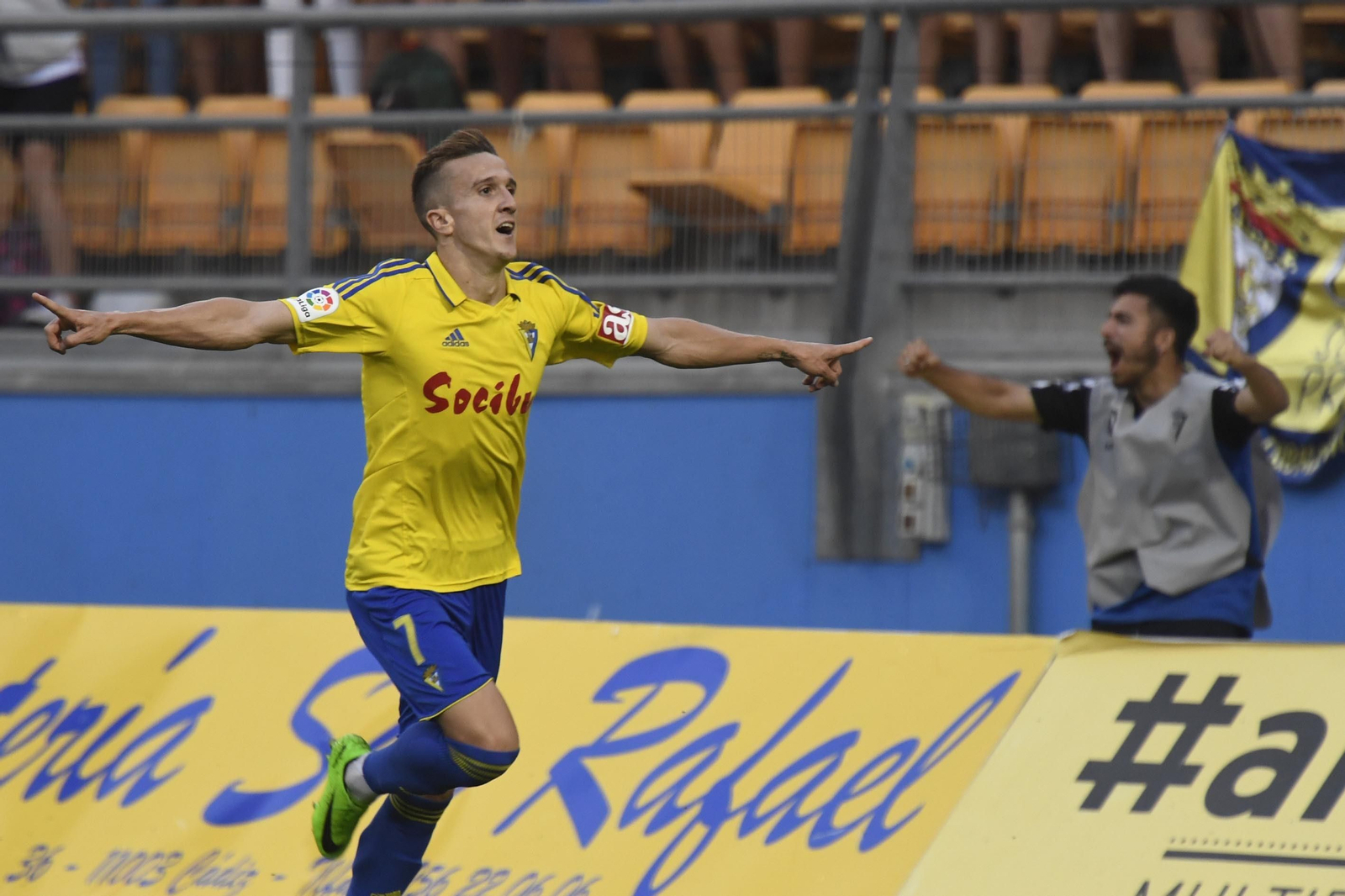 Las imágenes del Cádiz-Elche