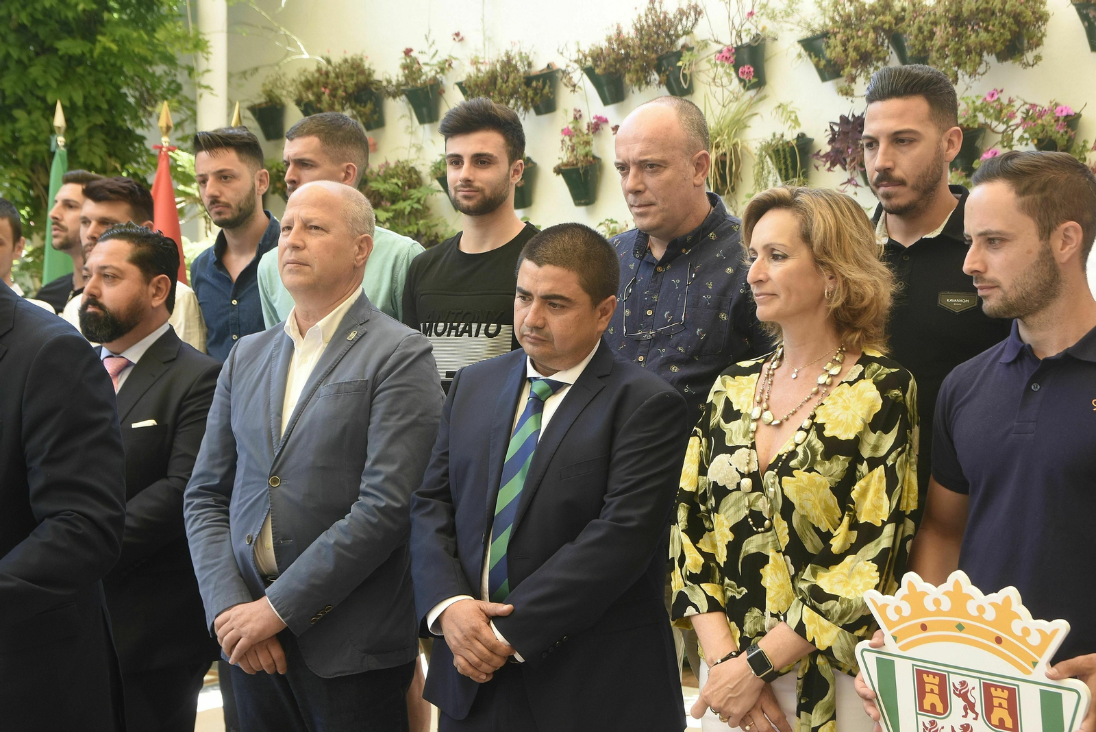 El presidente del Córdoba CF Futsal, José García Román, junto al consejero Javier Imbroda.