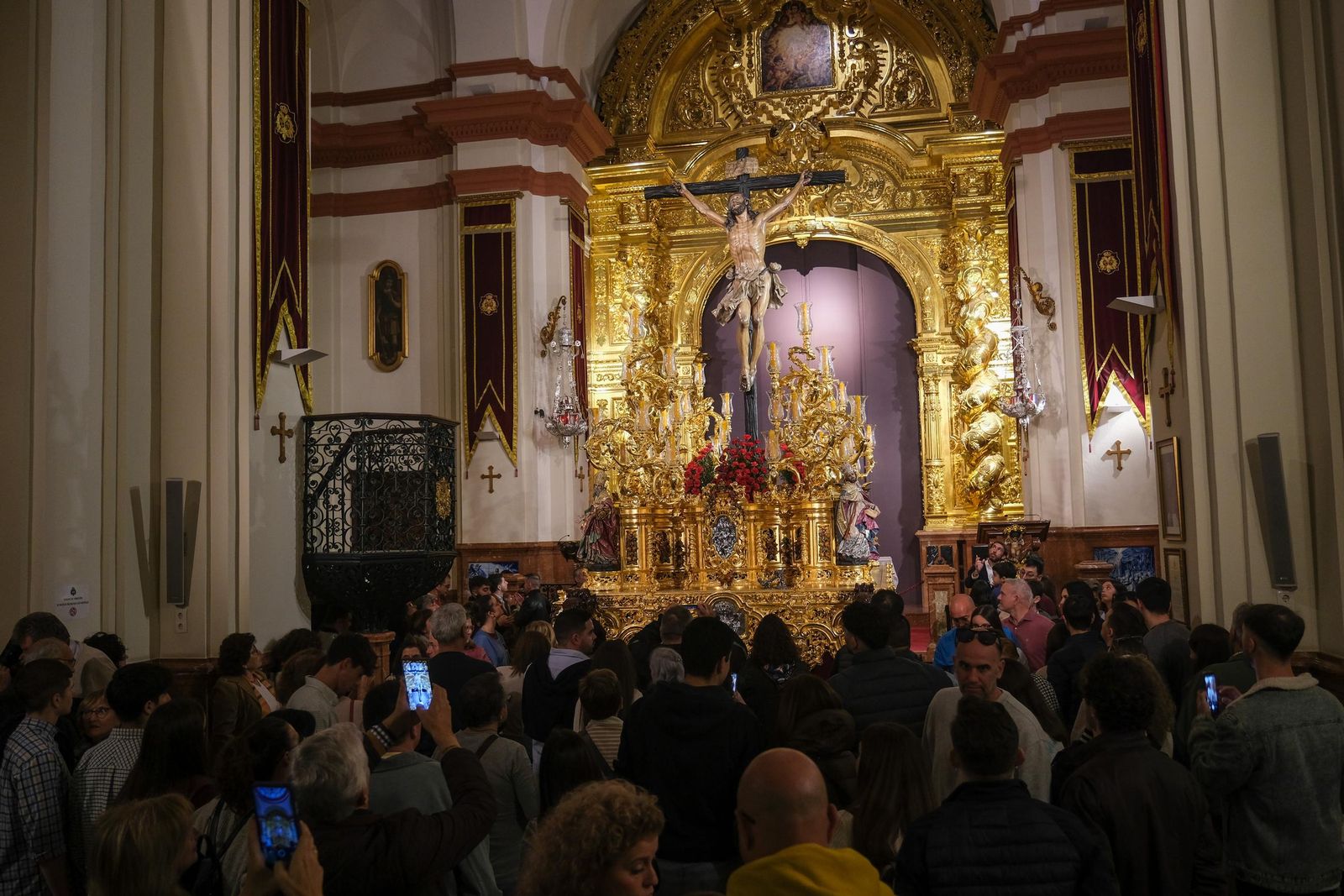 Visitas al Cachorro y Esperanza de Triana previo a sus traslados a la Catedral