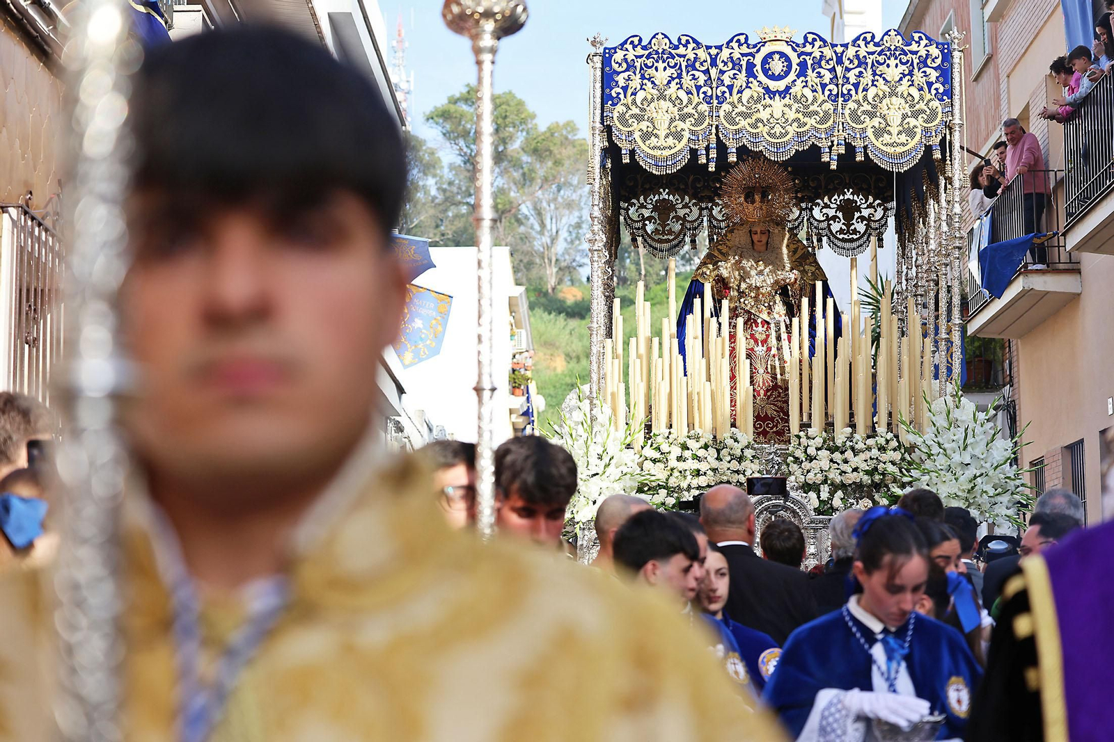 Imágenes de la VIrgen de Los Dolores por su barrio de las Colonias
