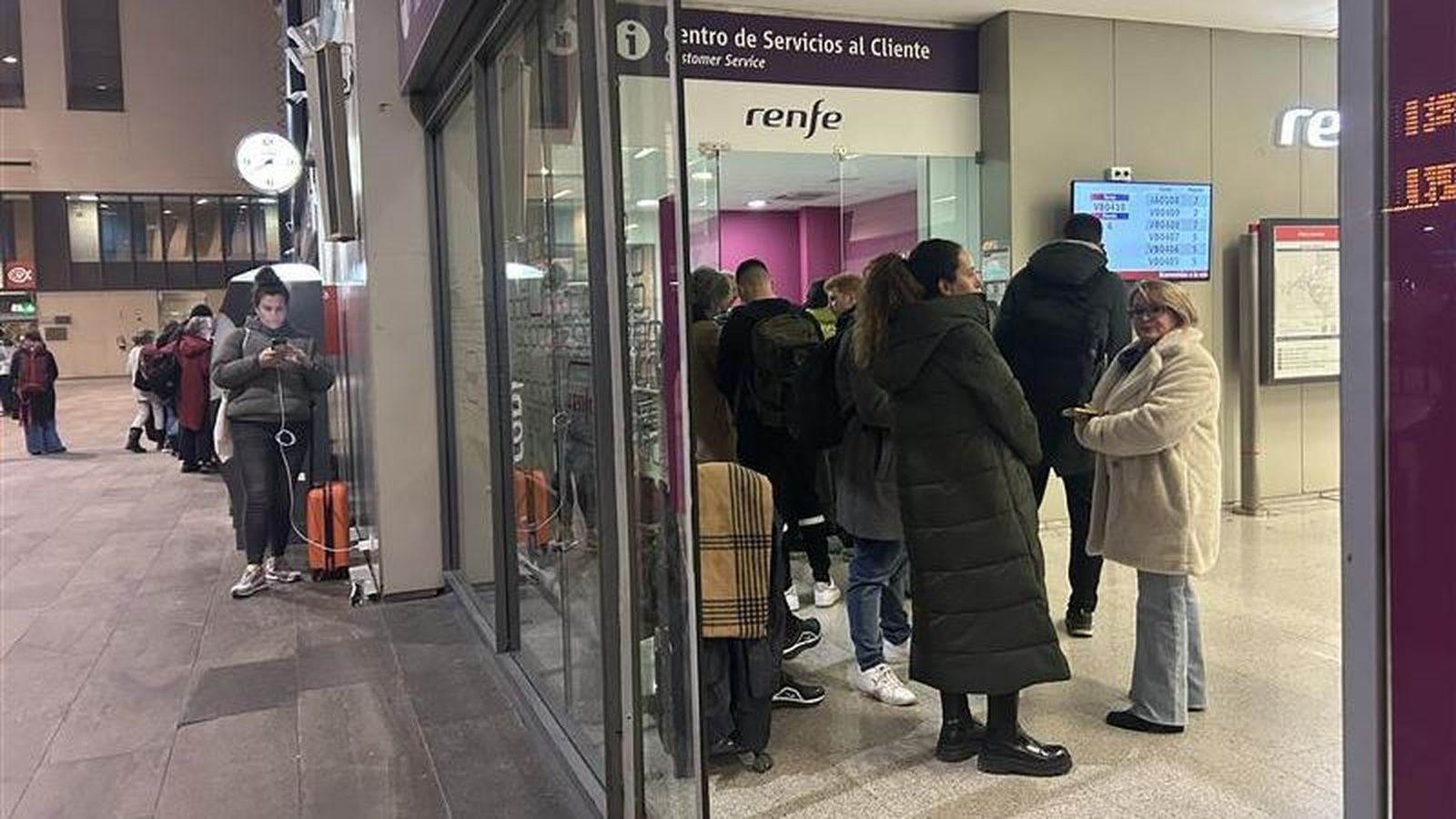 La estación de Santa Justa afronta una jornada de incertidumbre tras el grave accidente de Adamuz