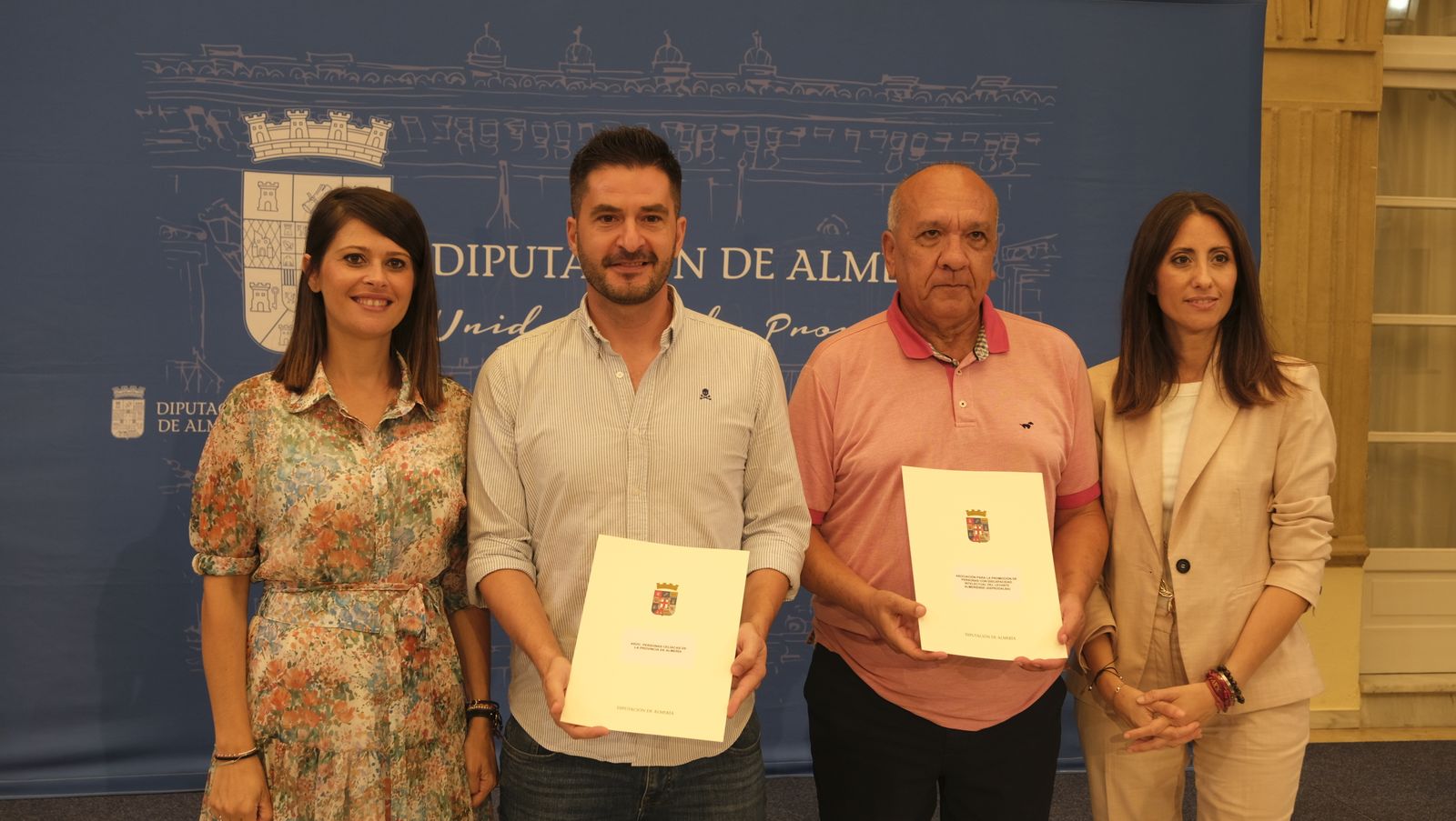 Entrega de ayudas a colectivos sociales en la Diputación de Almería