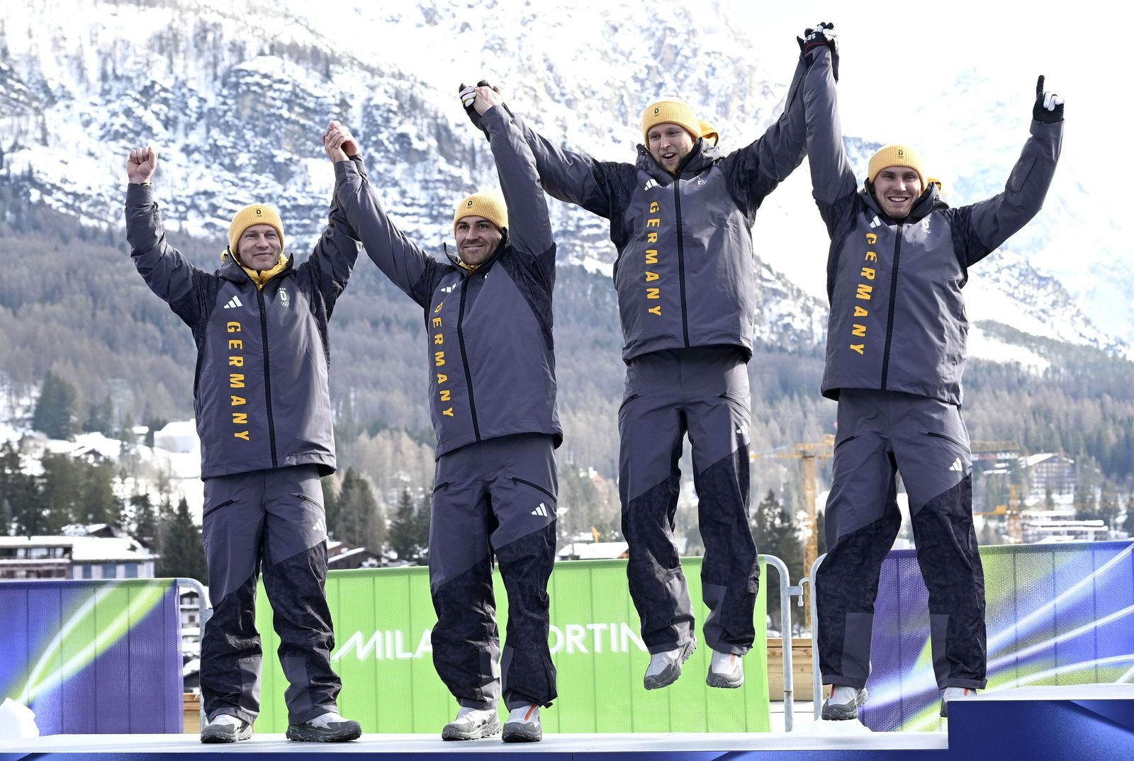 Las mejores fotos de los Juegos Olímpicos de invierno Milán Cortina d'Ampezzo 2026 | Ceremonia de clausura y jornada 17 y última