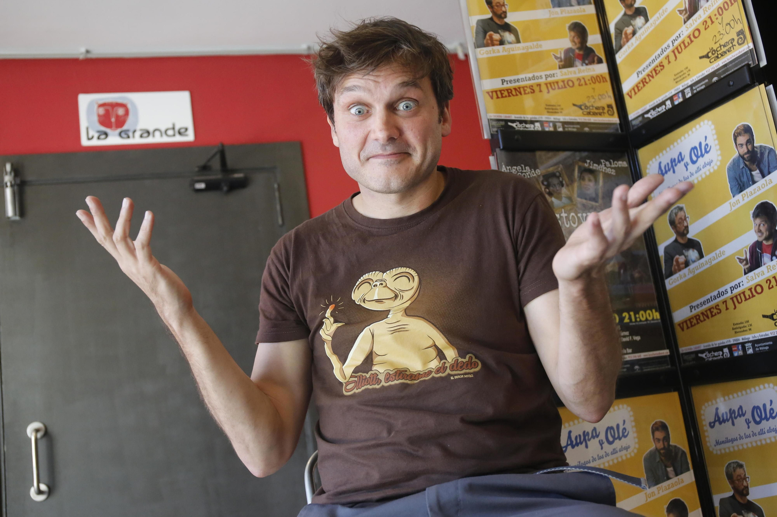 Salva Reina en su territorio, la sala La Cochera Cabaret.