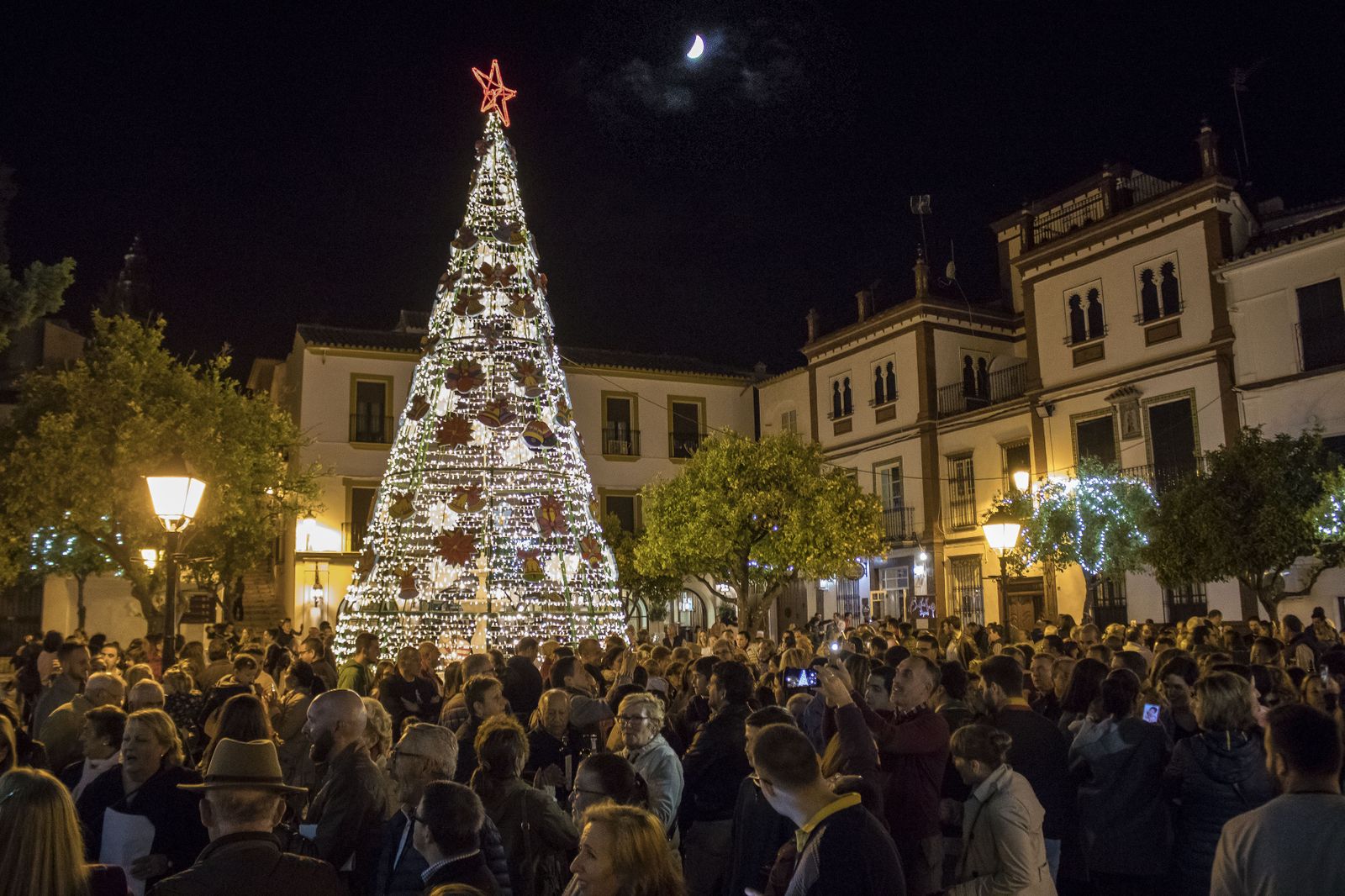 Momento del encendido de las luces de Navidad en Estepa.
