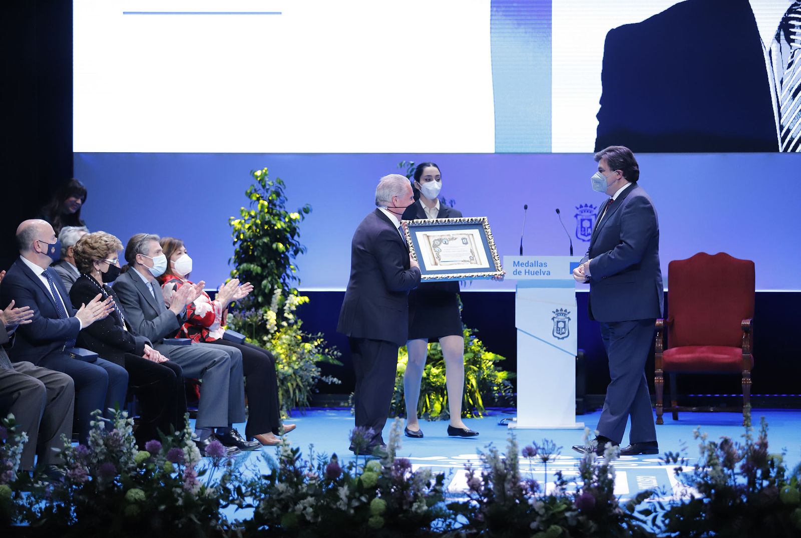 Imágenes de la entrega de Hijo Predilecto y de Hijos Adoptivos de Huelva