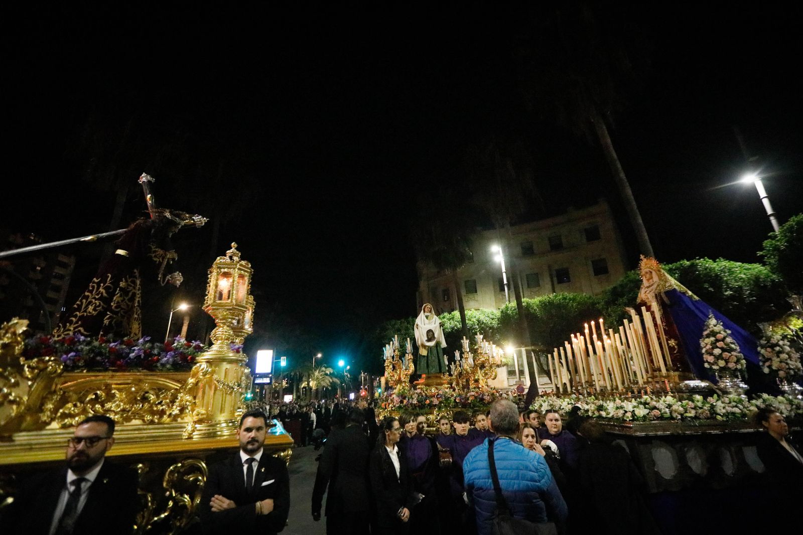 La procesión del Encuentro, en imágenes