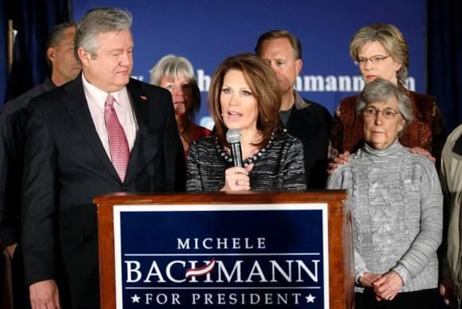 Bachmann se retira de la lucha por la candidatura del Partido Republicano