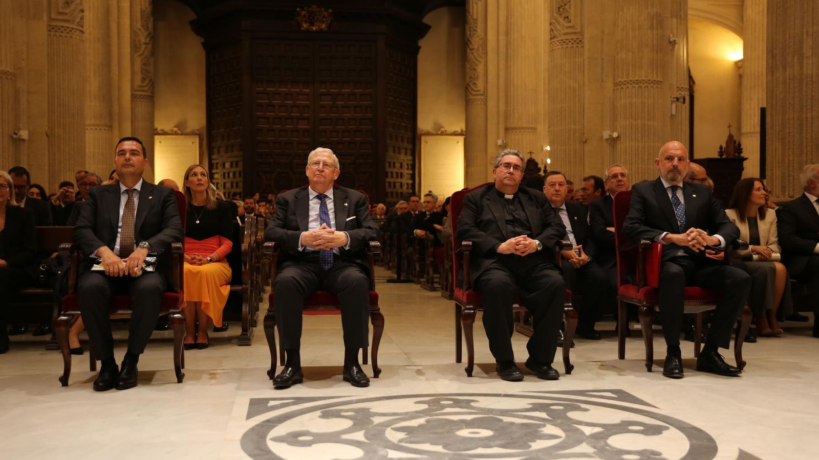 Autoridades presentes en el Pregón de las Glorias