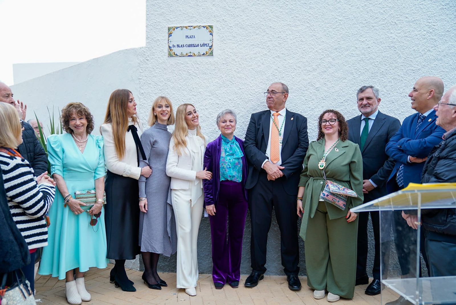 Momento de la inauguración de la rebautizada Plaza Doctor Blas Carrillo López