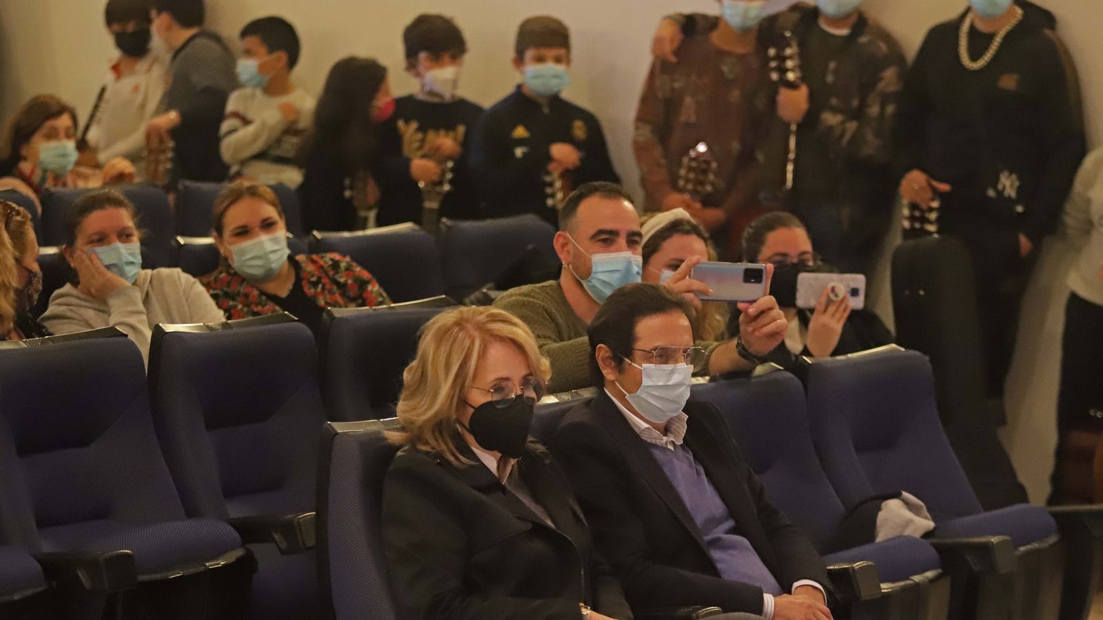 Fotos del acto 'Guitarras al cielo por Paco' en Algeciras