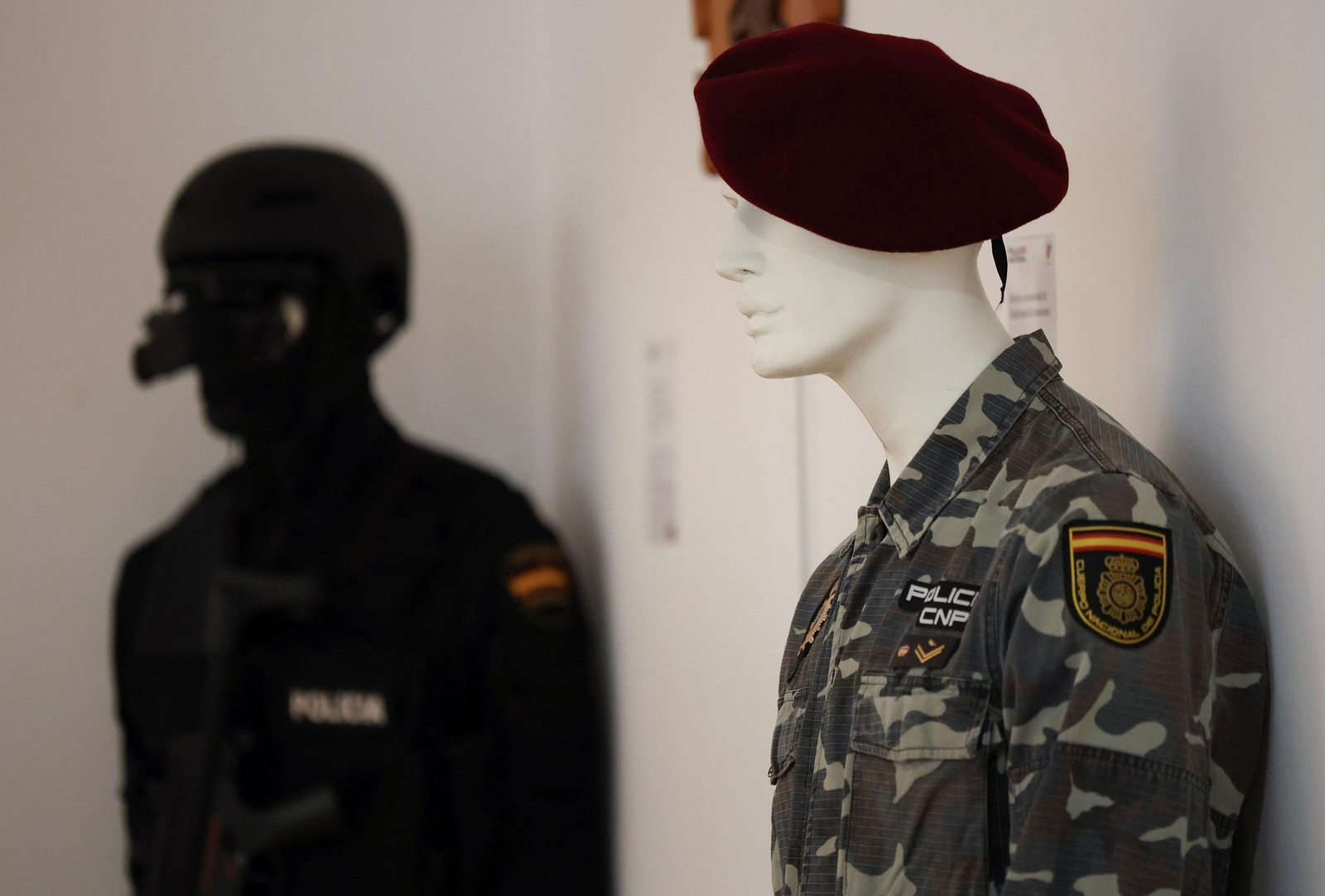 Una exposición recuerda los 200 años de historia de la Policía Nacional (fotos)