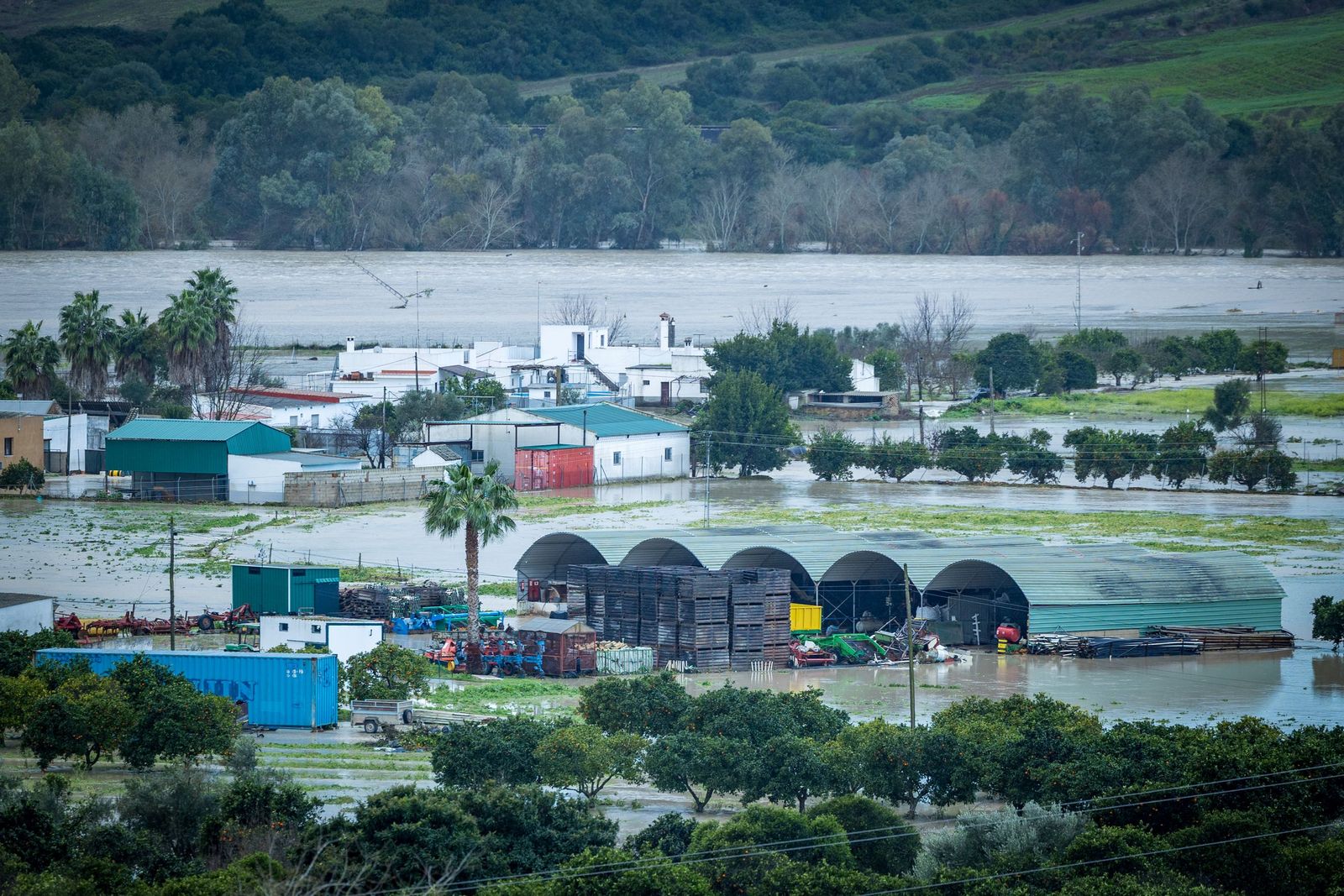 Las imágenes de las inundaciones en Arcos: la espectacular crecida del río Guadalete por la apertura de las presas