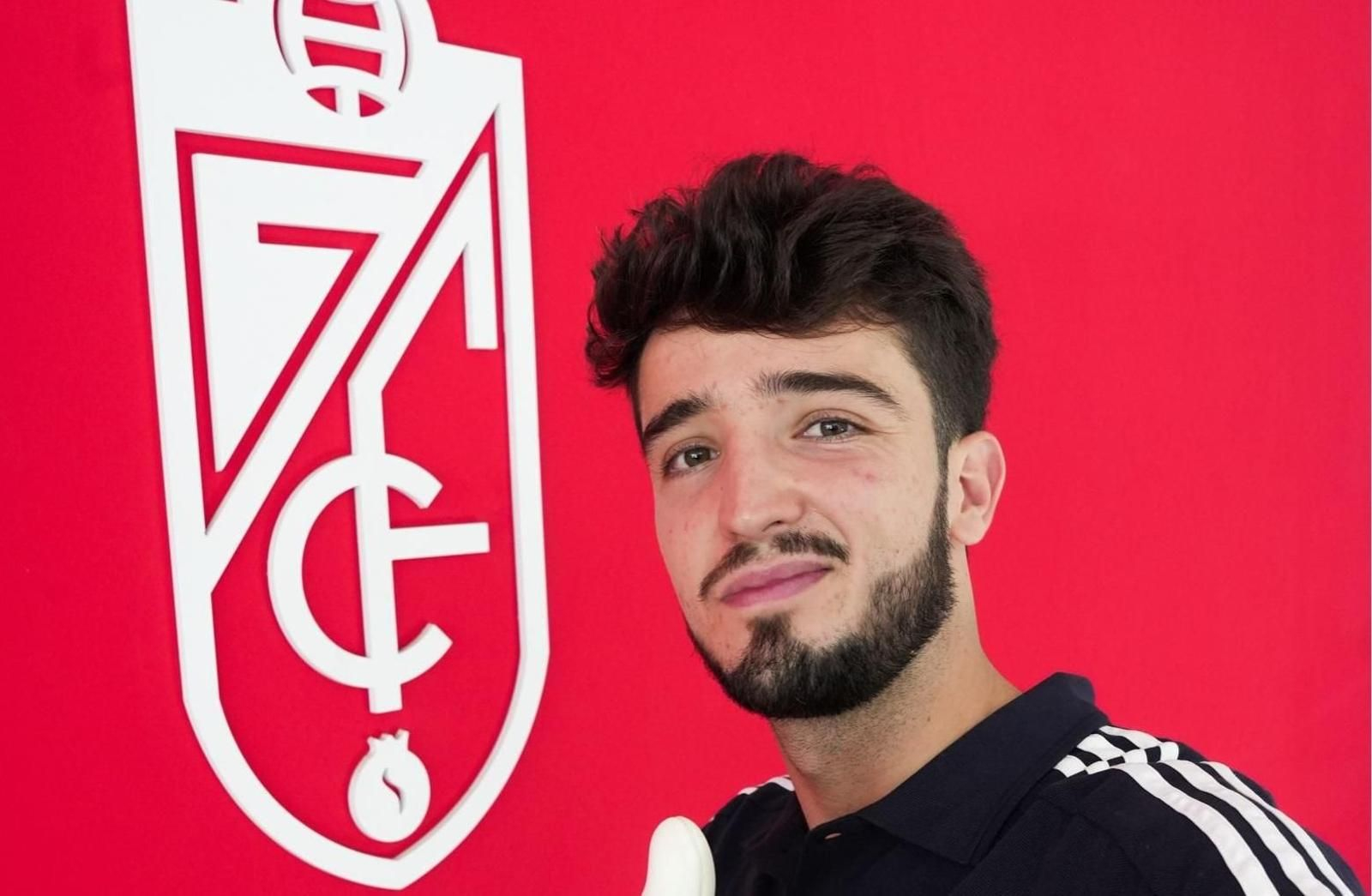 Ander Astralaga, portero del Granada