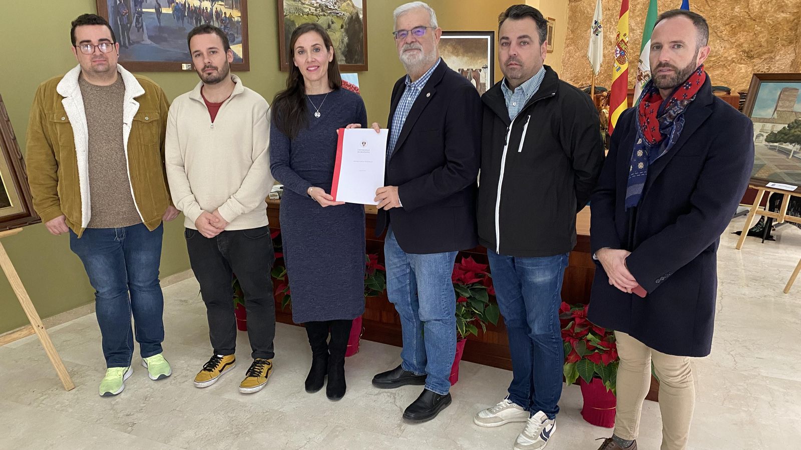 Asistentes a la firma del acuerdo.