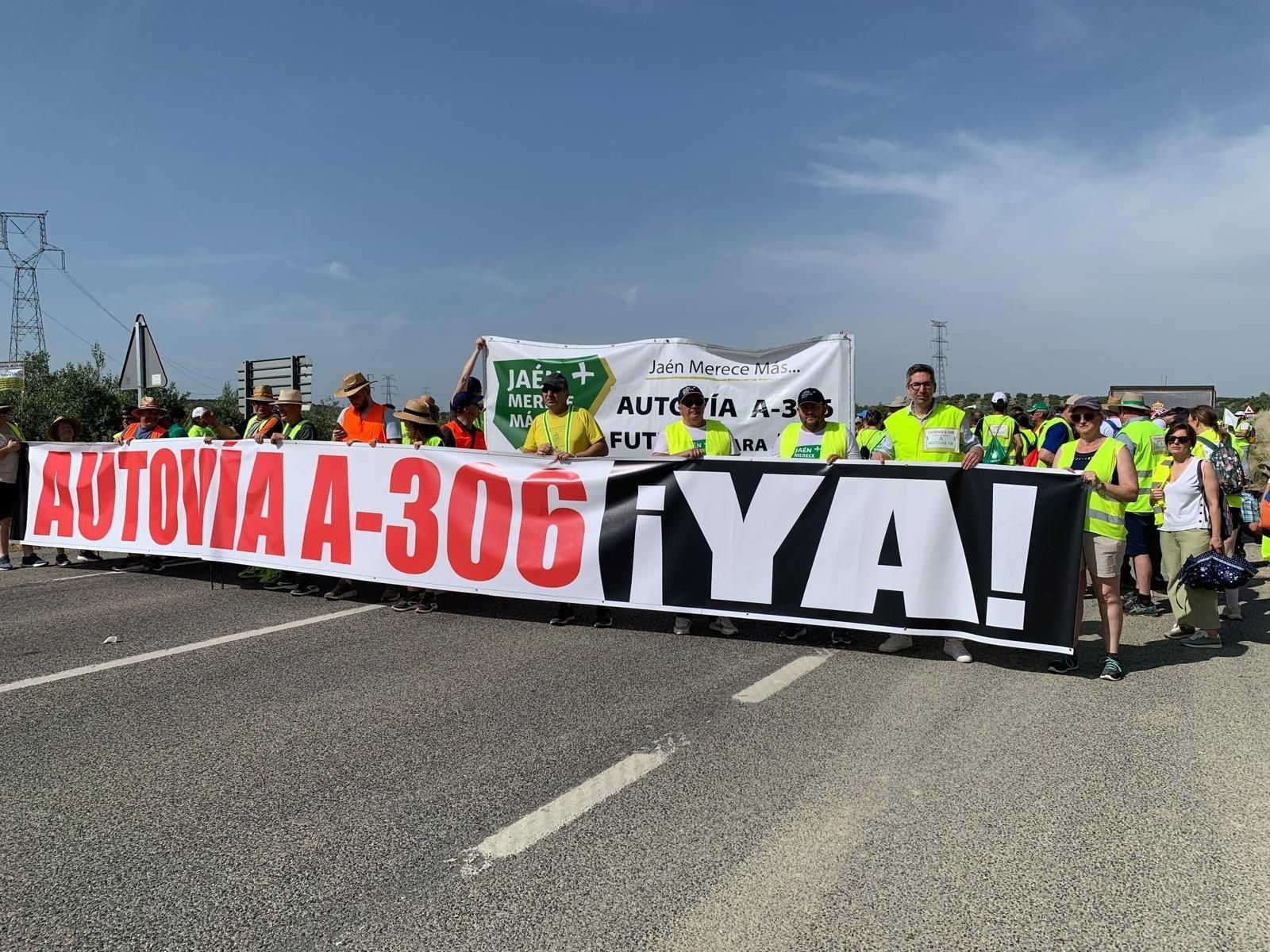 Manifestación por la conversión de la A-306 a autovía.