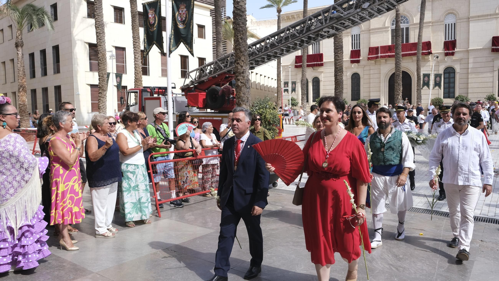 Ofrenda floral a la Virgen del Mar en la Feria de Almería 2024, en imágenes